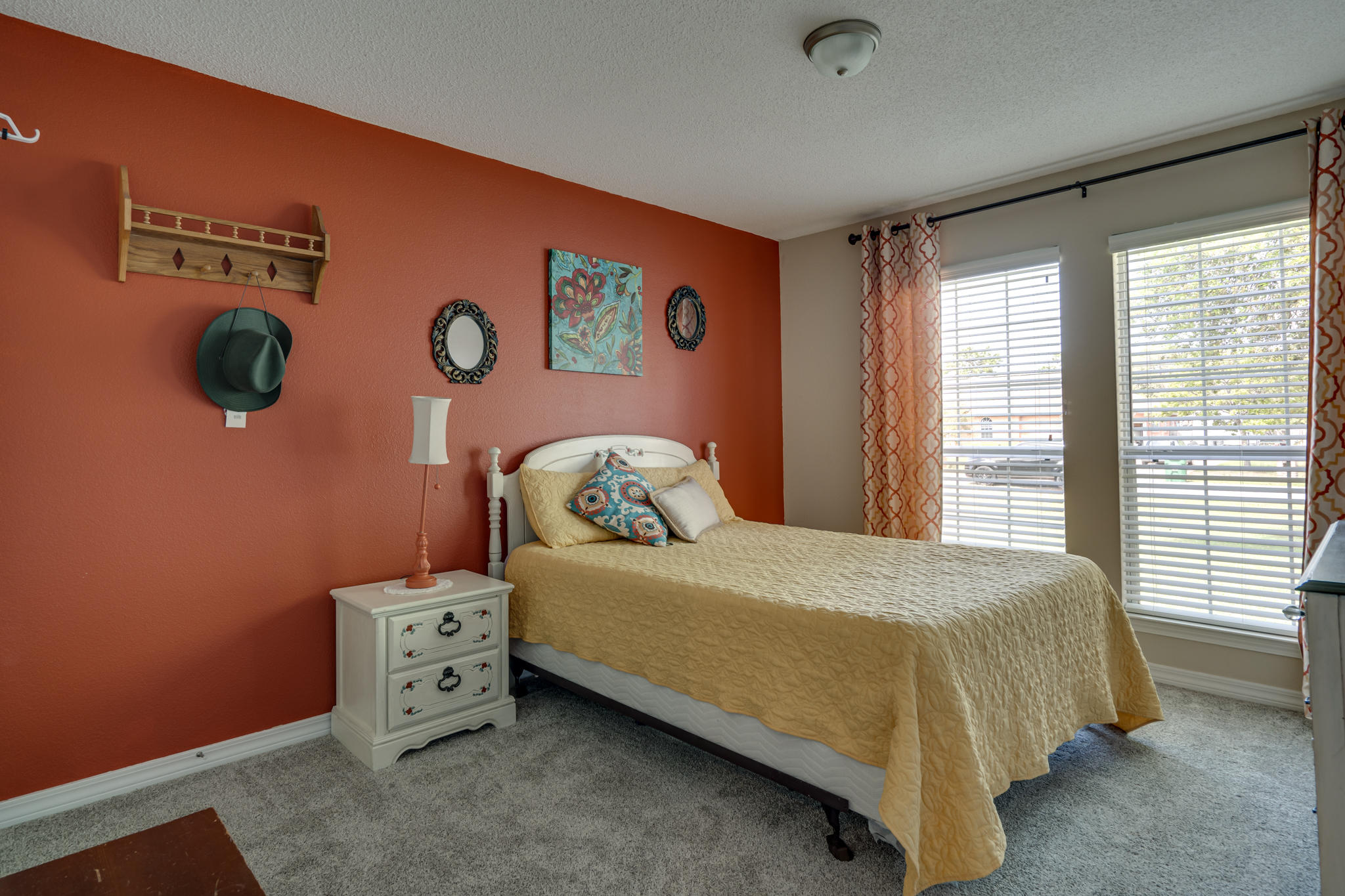 HOLLEY BY THE SEA - Residential