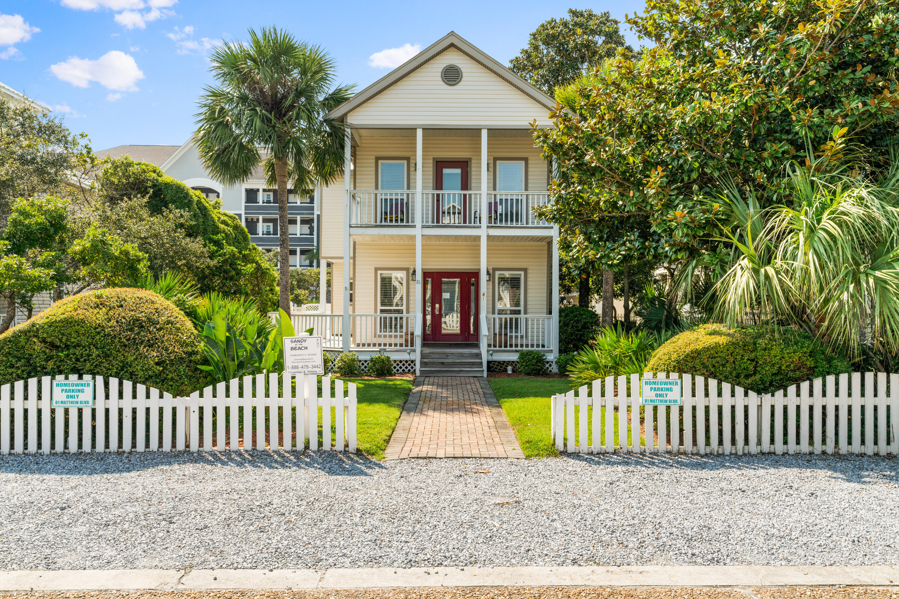 Courtyard at Crystal Beach - Residential