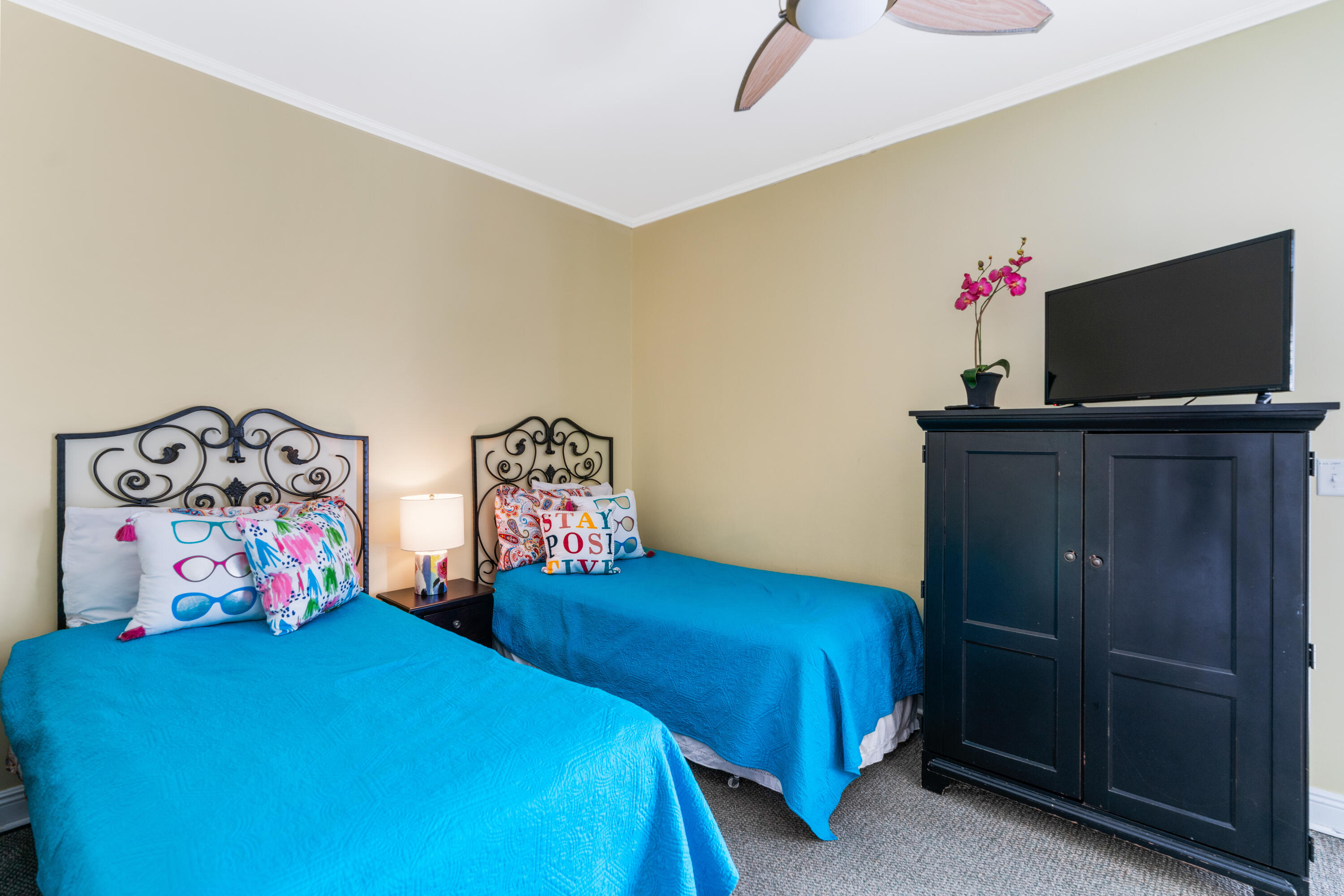 Courtyard at Crystal Beach - Residential