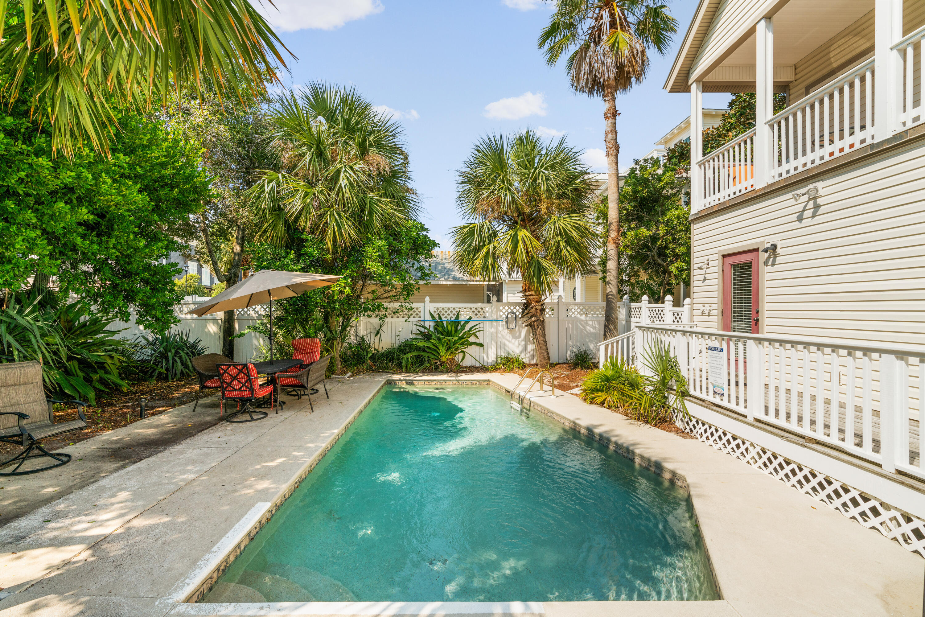 Courtyard at Crystal Beach - Residential