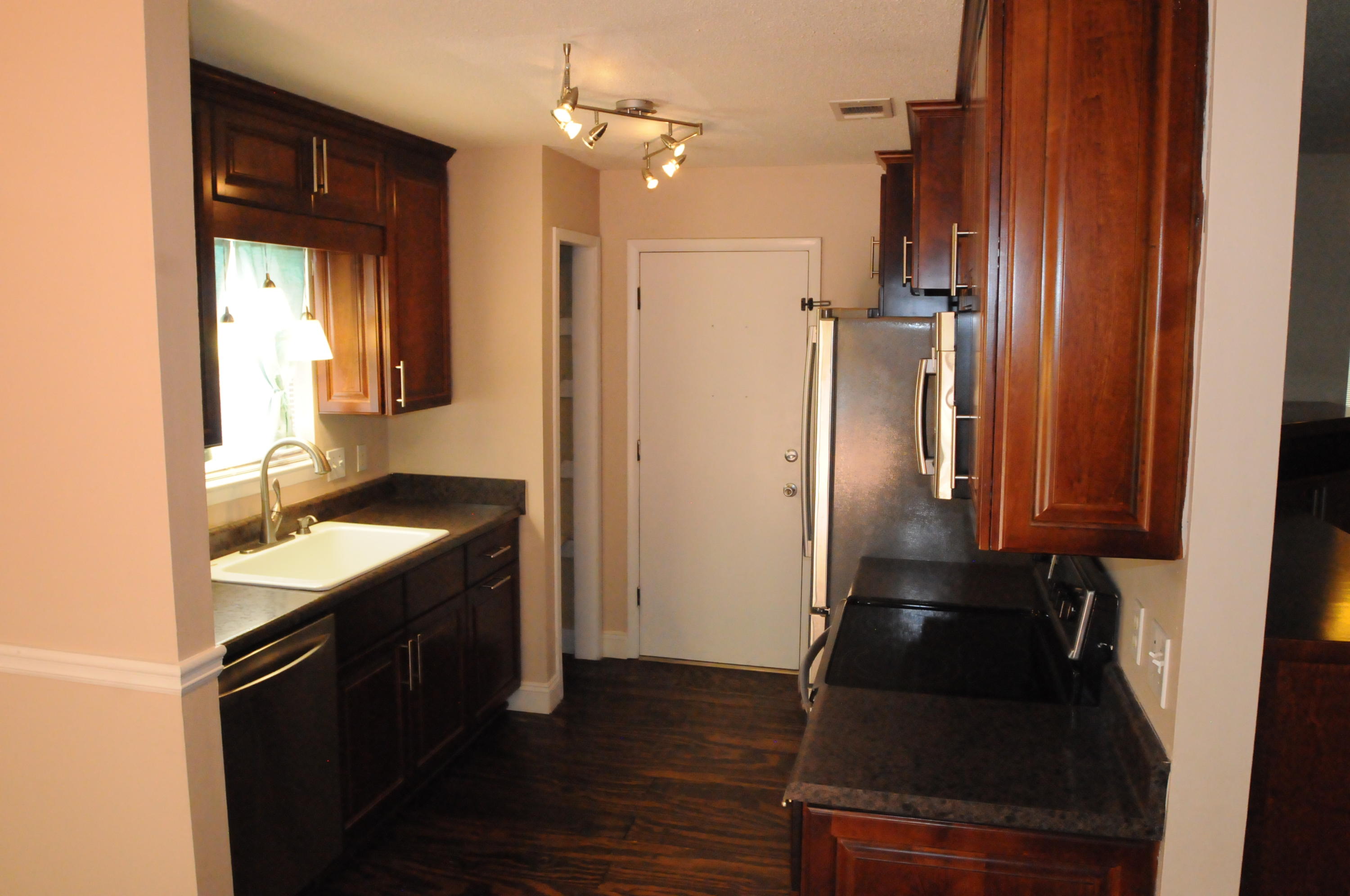 CREEKSIDE - Residential