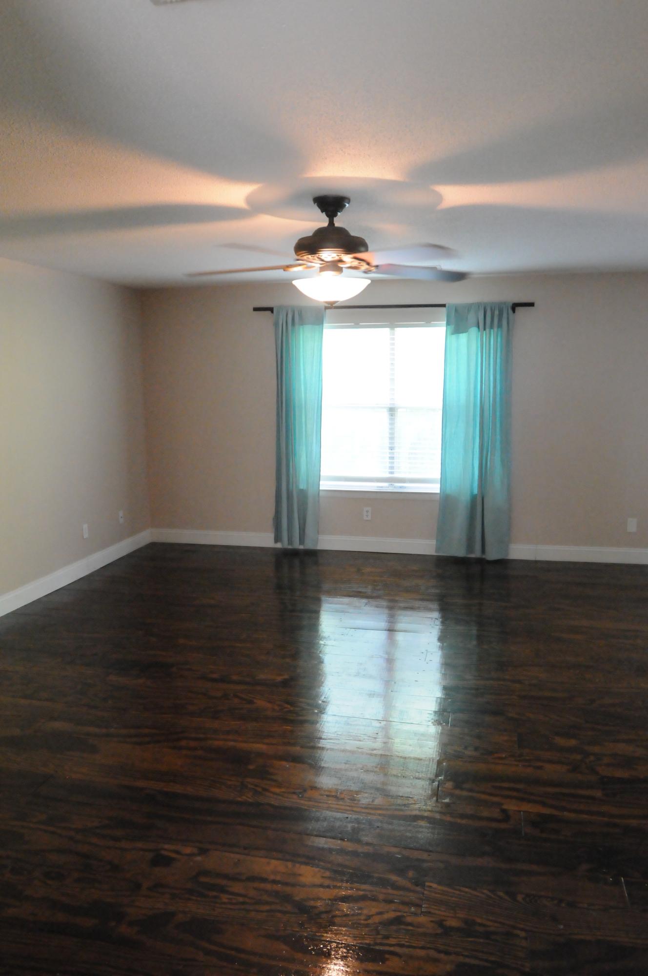 CREEKSIDE - Residential