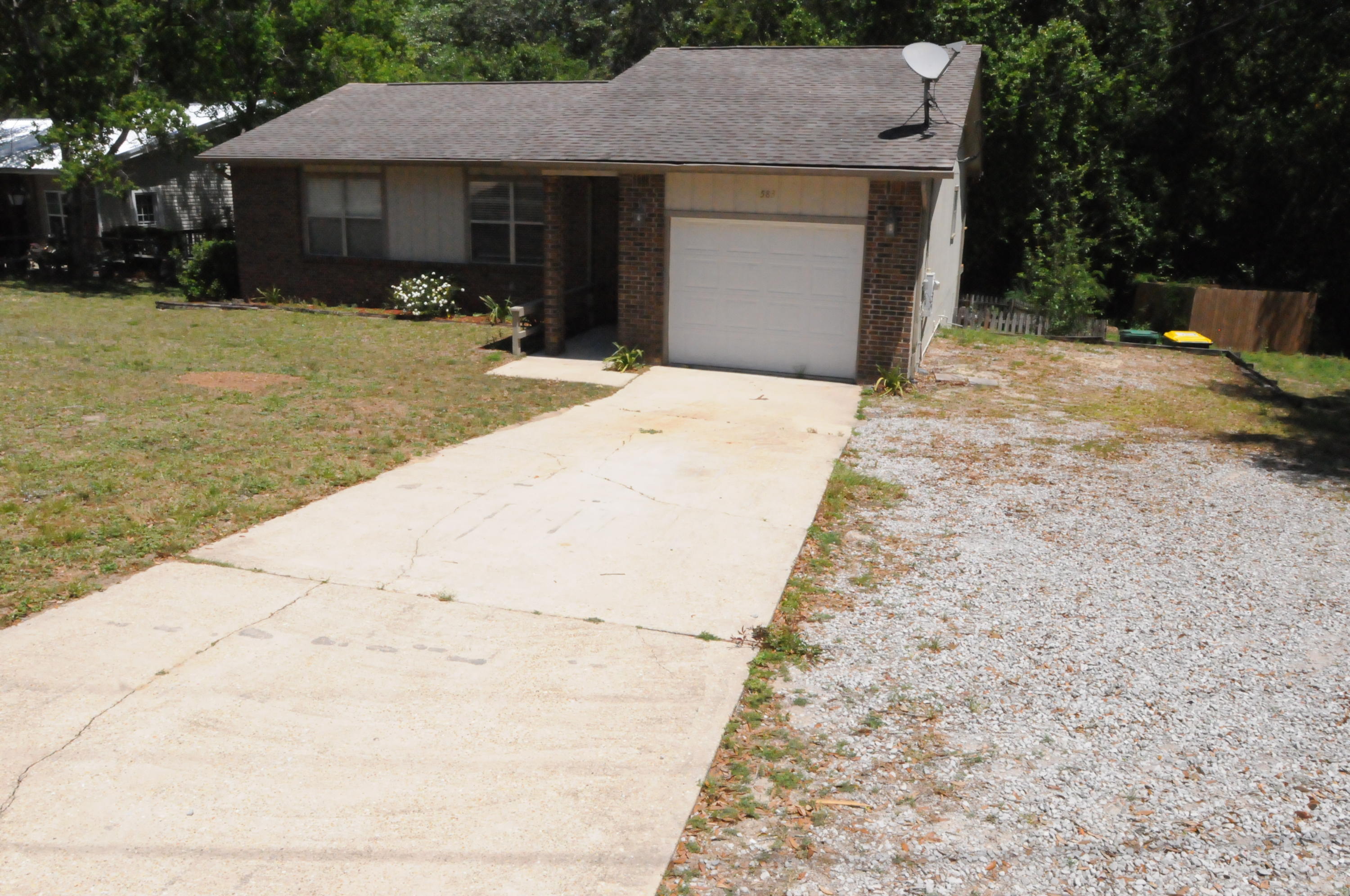 CREEKSIDE - Residential