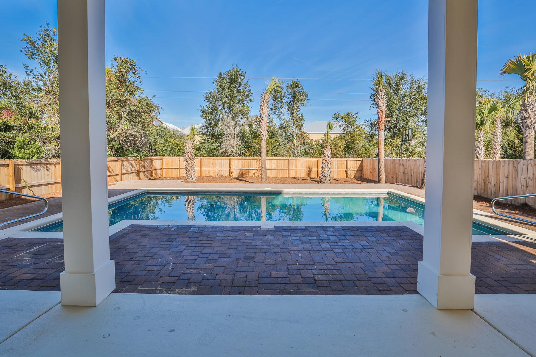 CRYSTAL BEACH - Residential