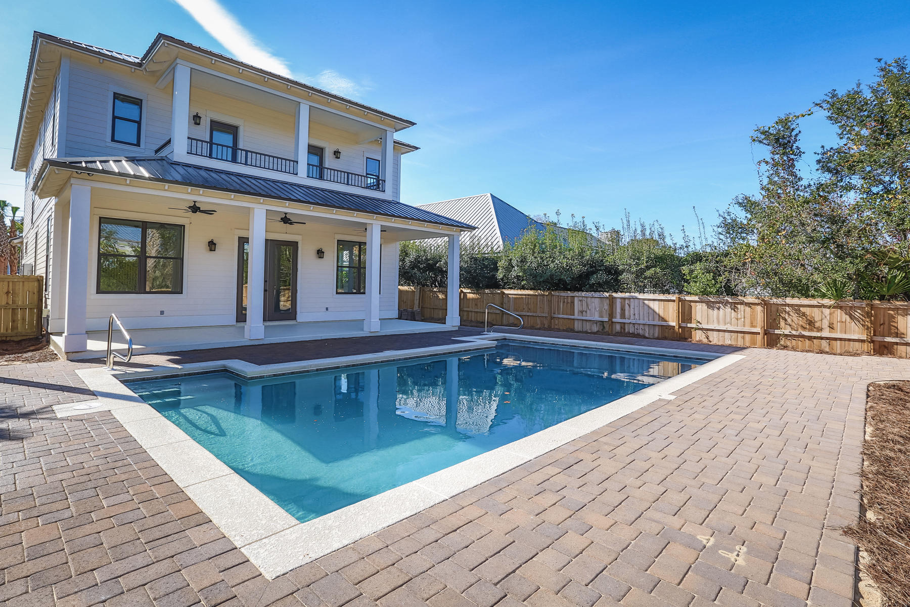 CRYSTAL BEACH - Residential