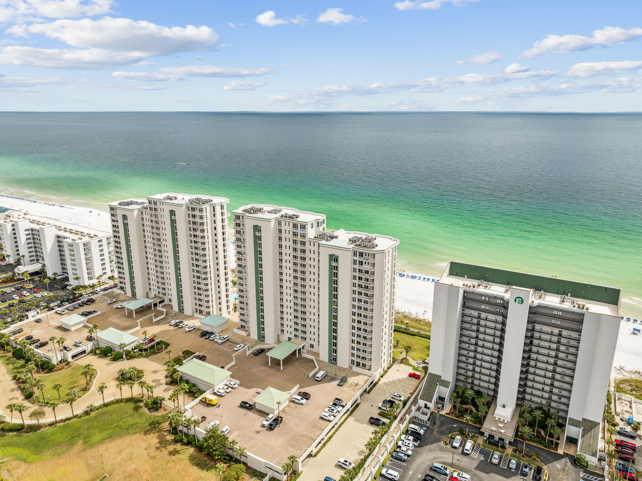 SILVER BEACH TOWERS - Residential