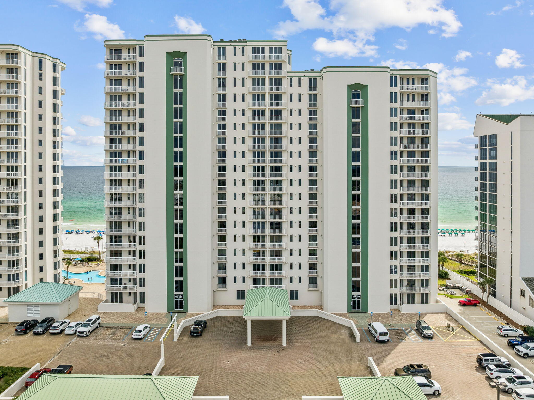 SILVER BEACH TOWERS - Residential