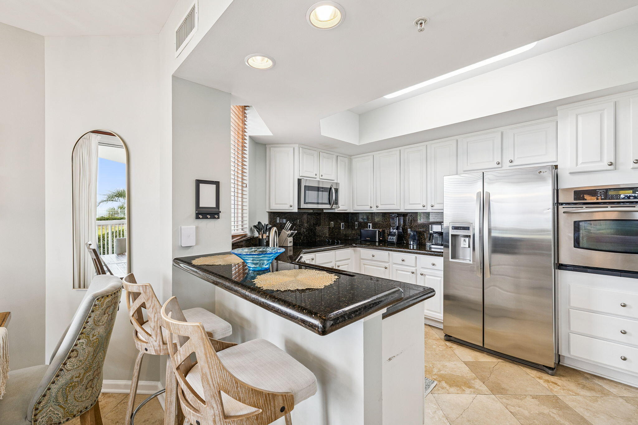 SILVER BEACH TOWERS - Residential