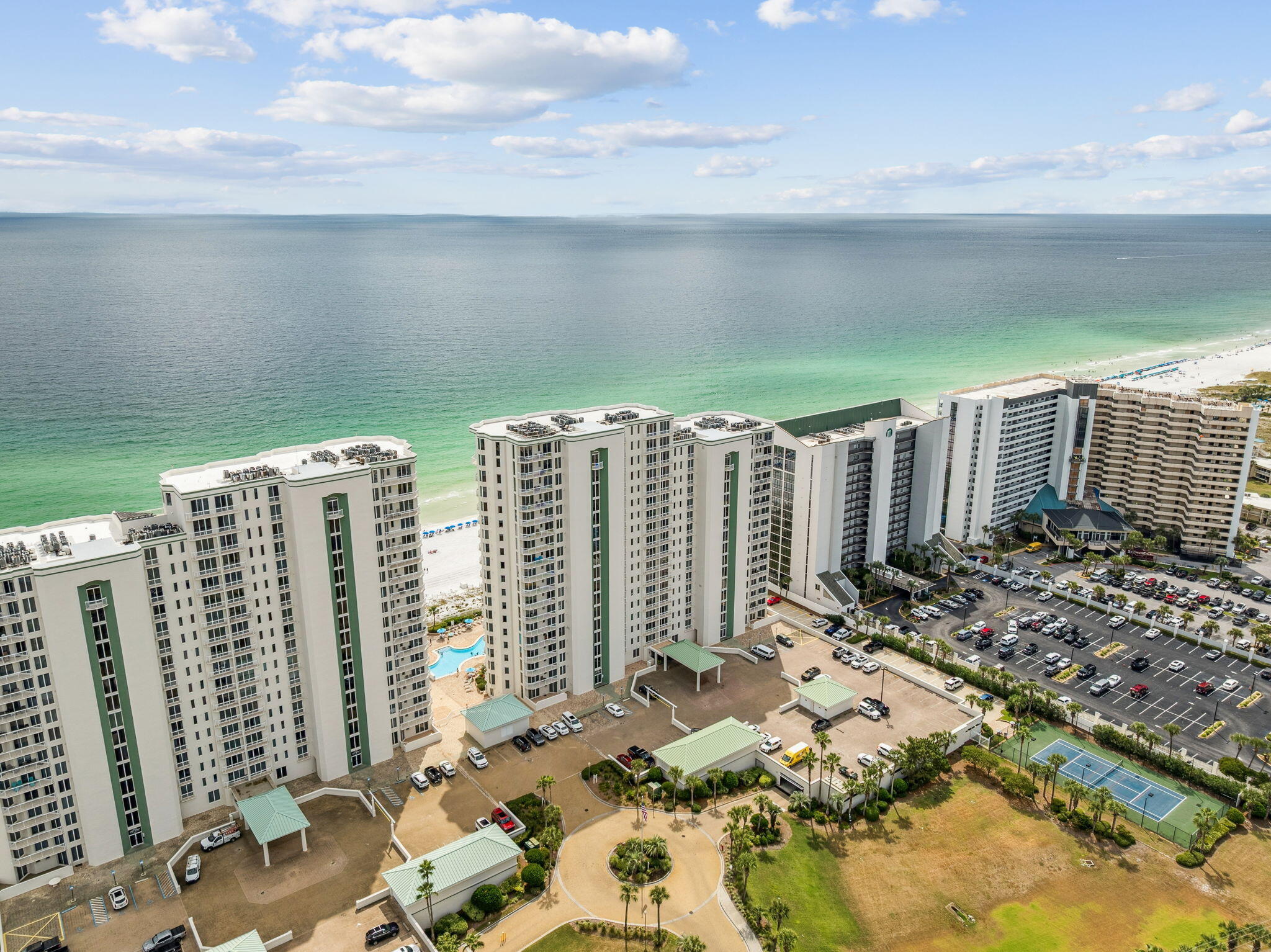 SILVER BEACH TOWERS - Residential