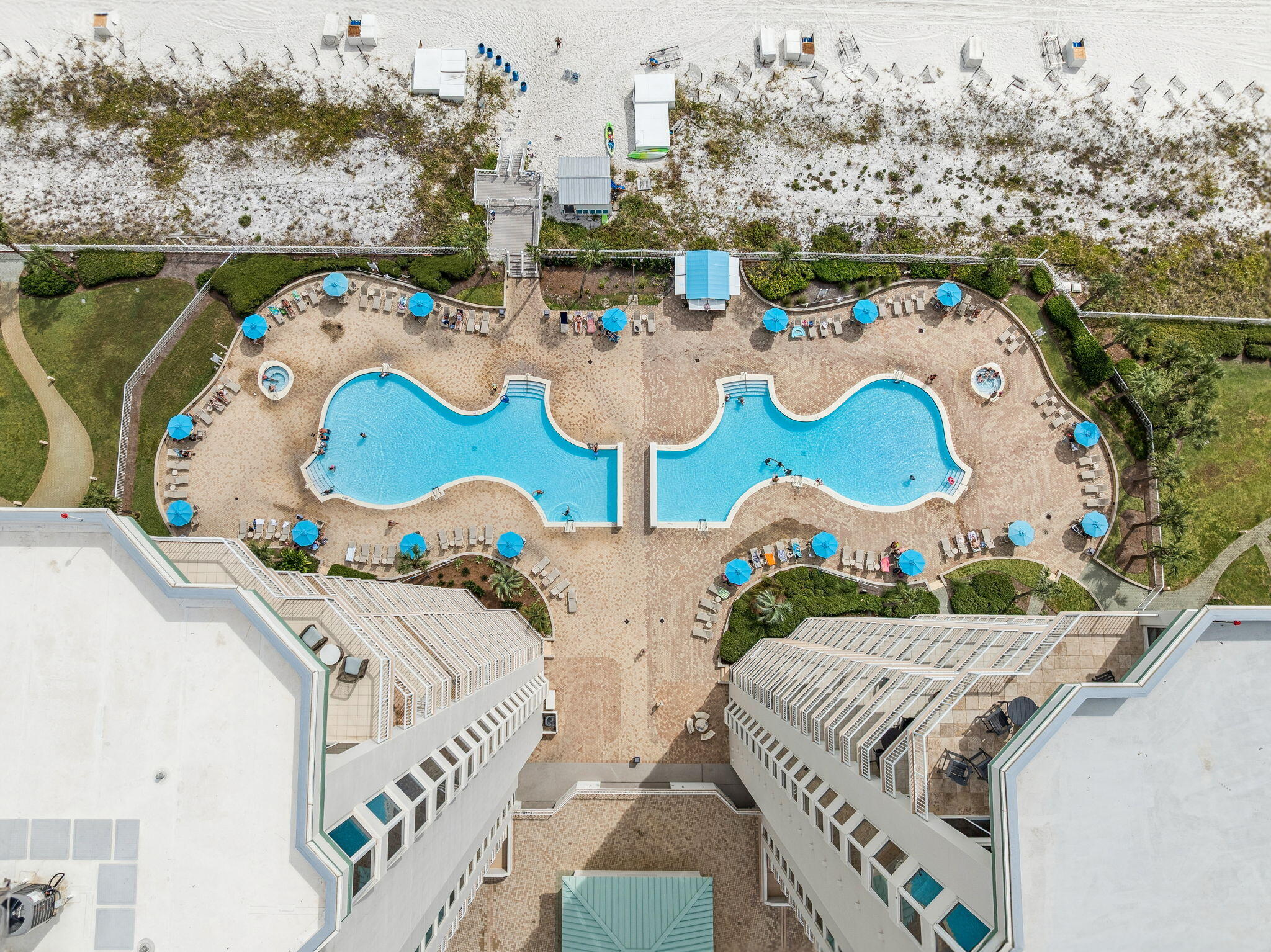 SILVER BEACH TOWERS - Residential