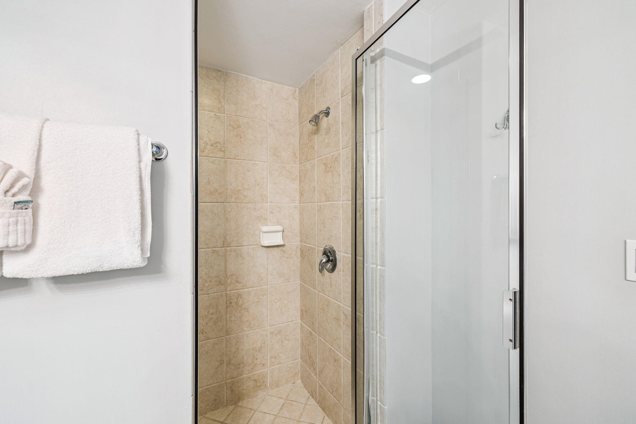 SILVER BEACH TOWERS - Residential