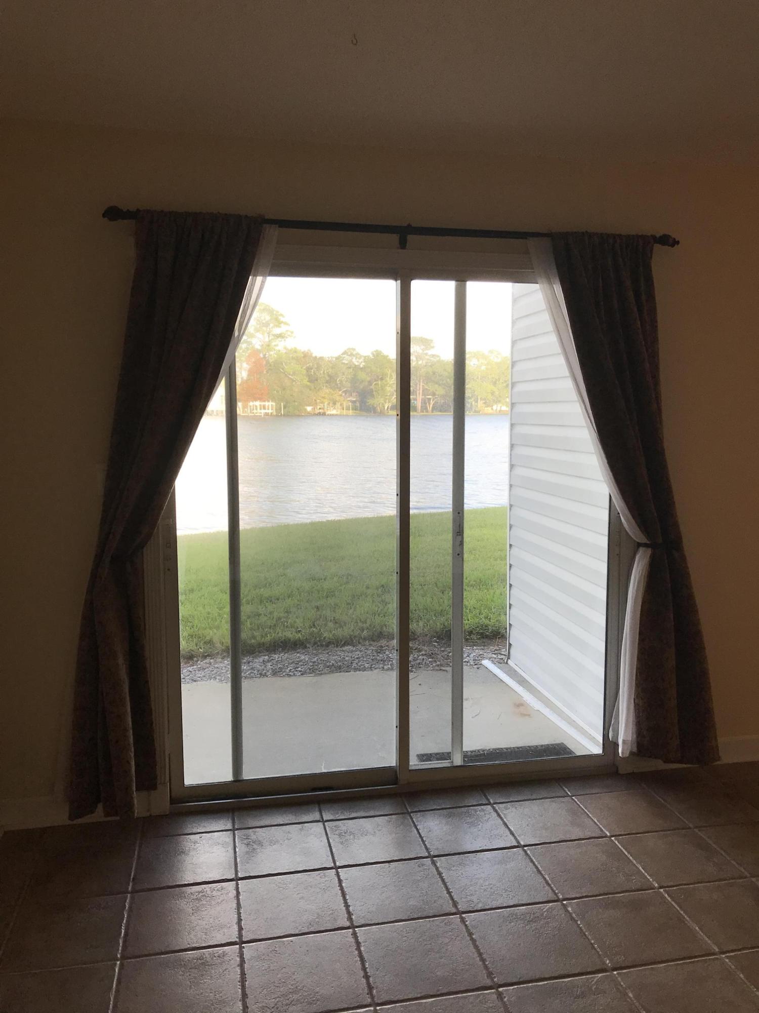 FINISTERRA CONDO - Residential