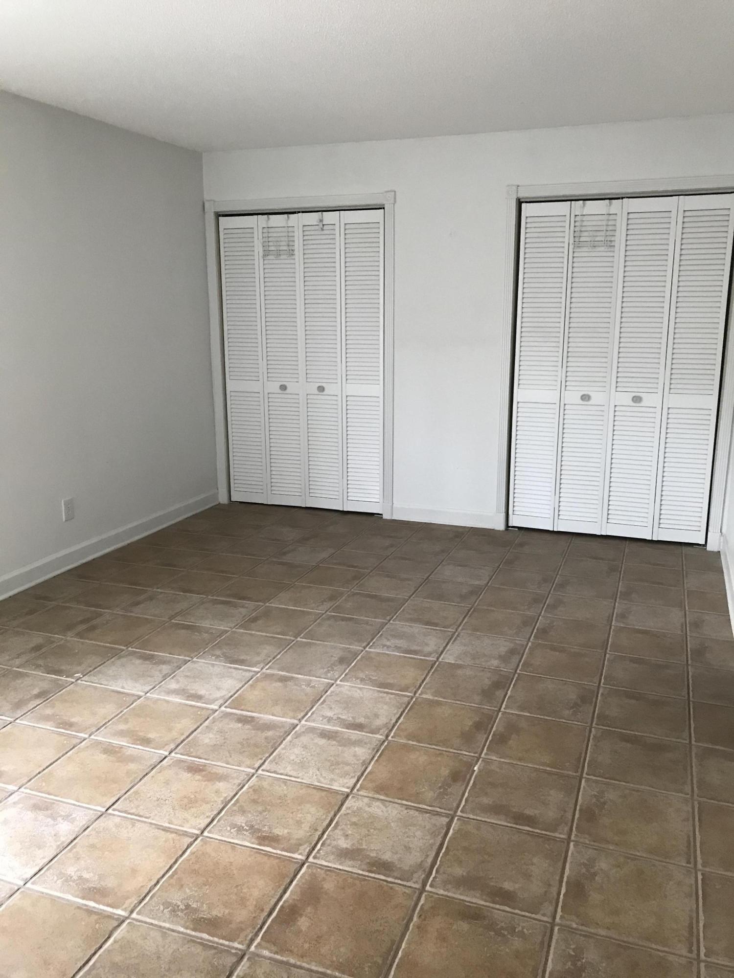 FINISTERRA CONDO - Residential