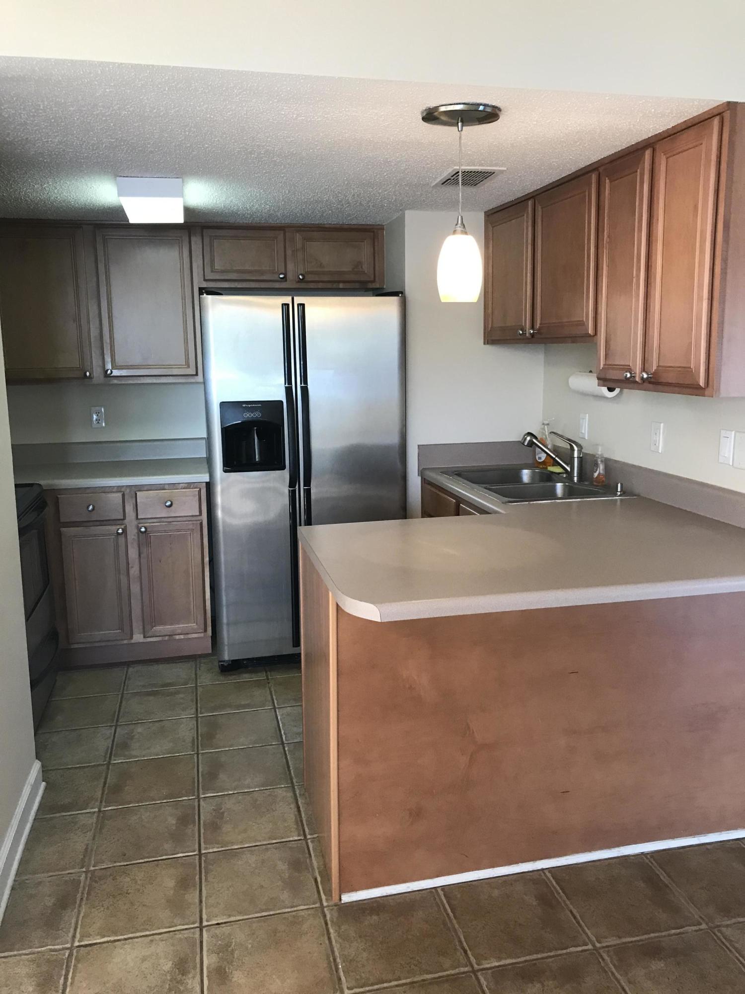 FINISTERRA CONDO - Residential