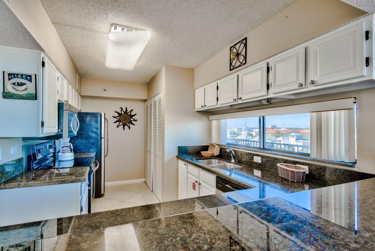 MAINSAIL CONDO PH 4 - Residential