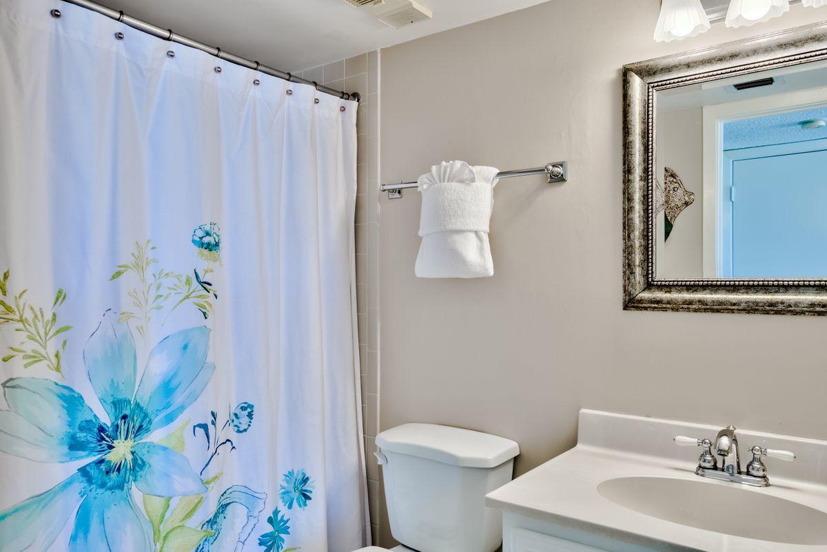 MAINSAIL CONDO PH 4 - Residential