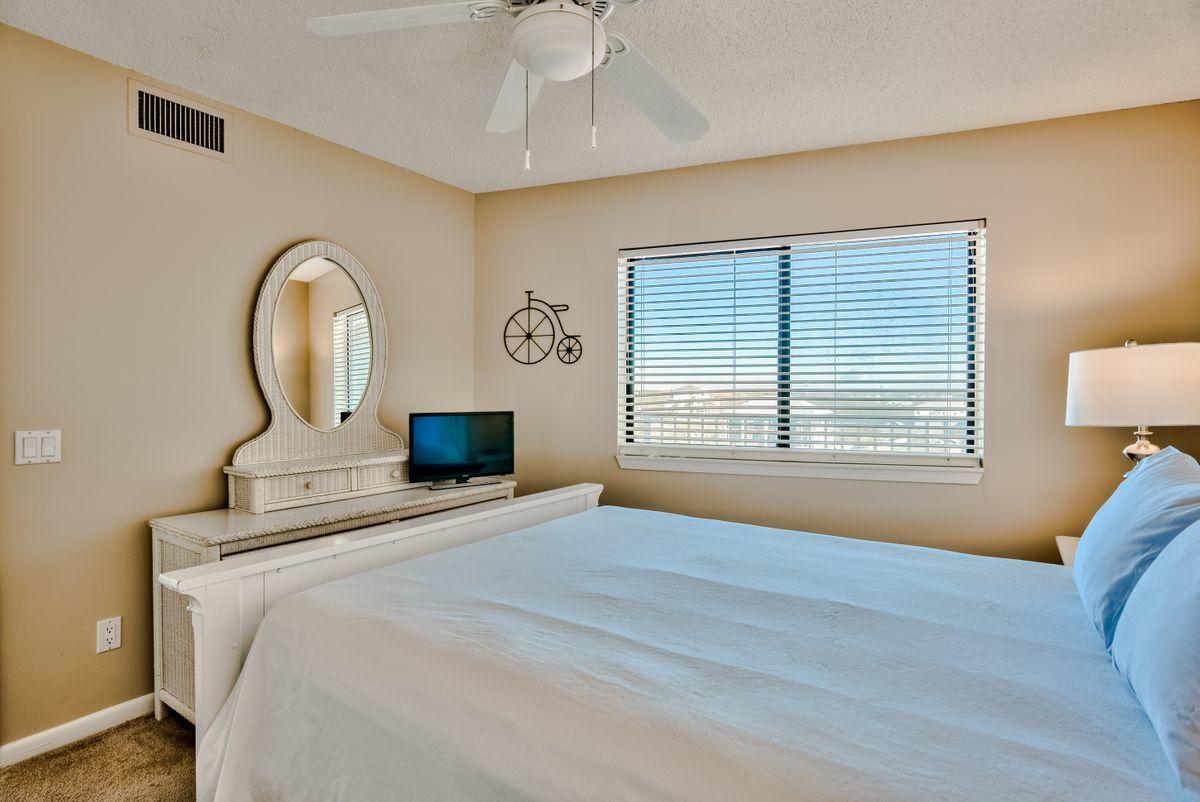 MAINSAIL CONDO PH 4 - Residential