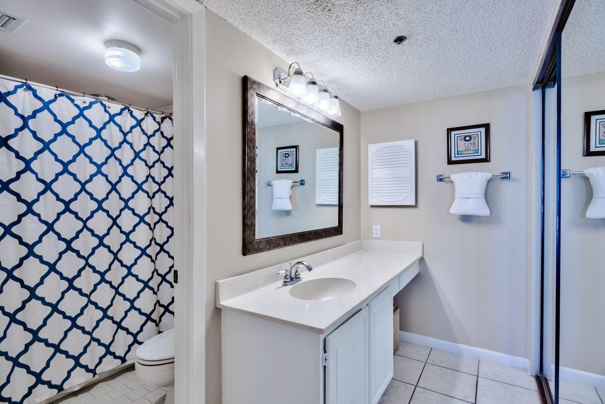 MAINSAIL CONDO PH 4 - Residential