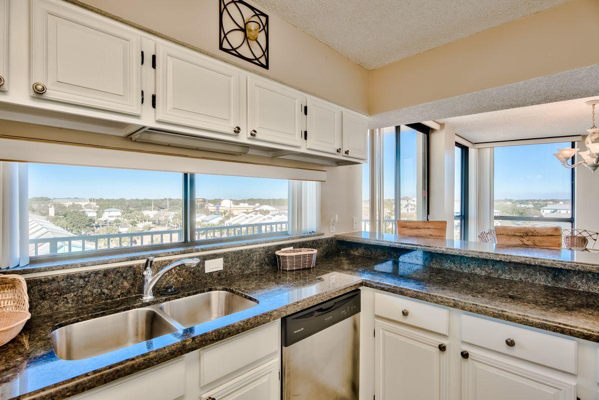 MAINSAIL CONDO PH 4 - Residential