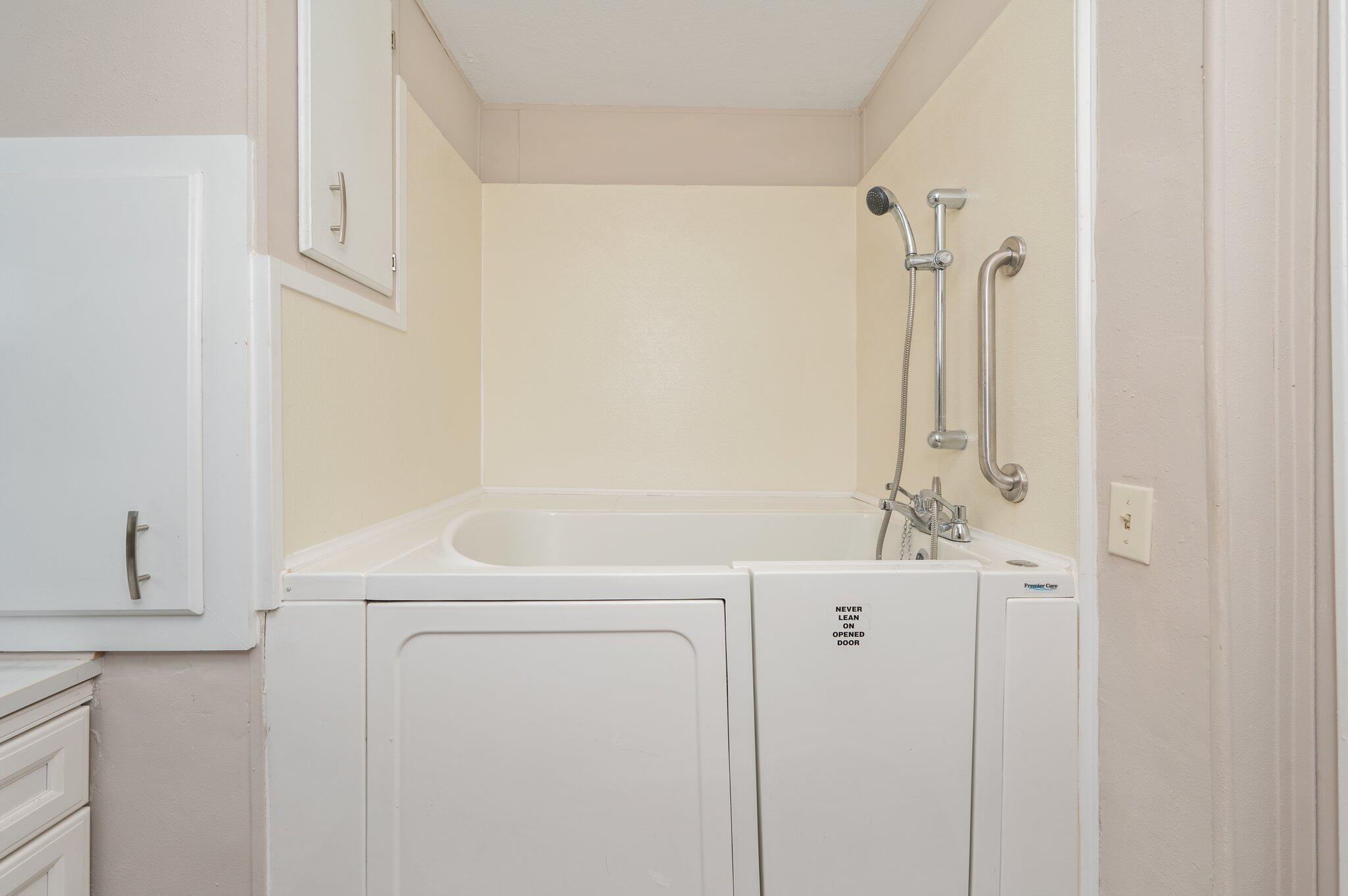 THE PINES - Residential