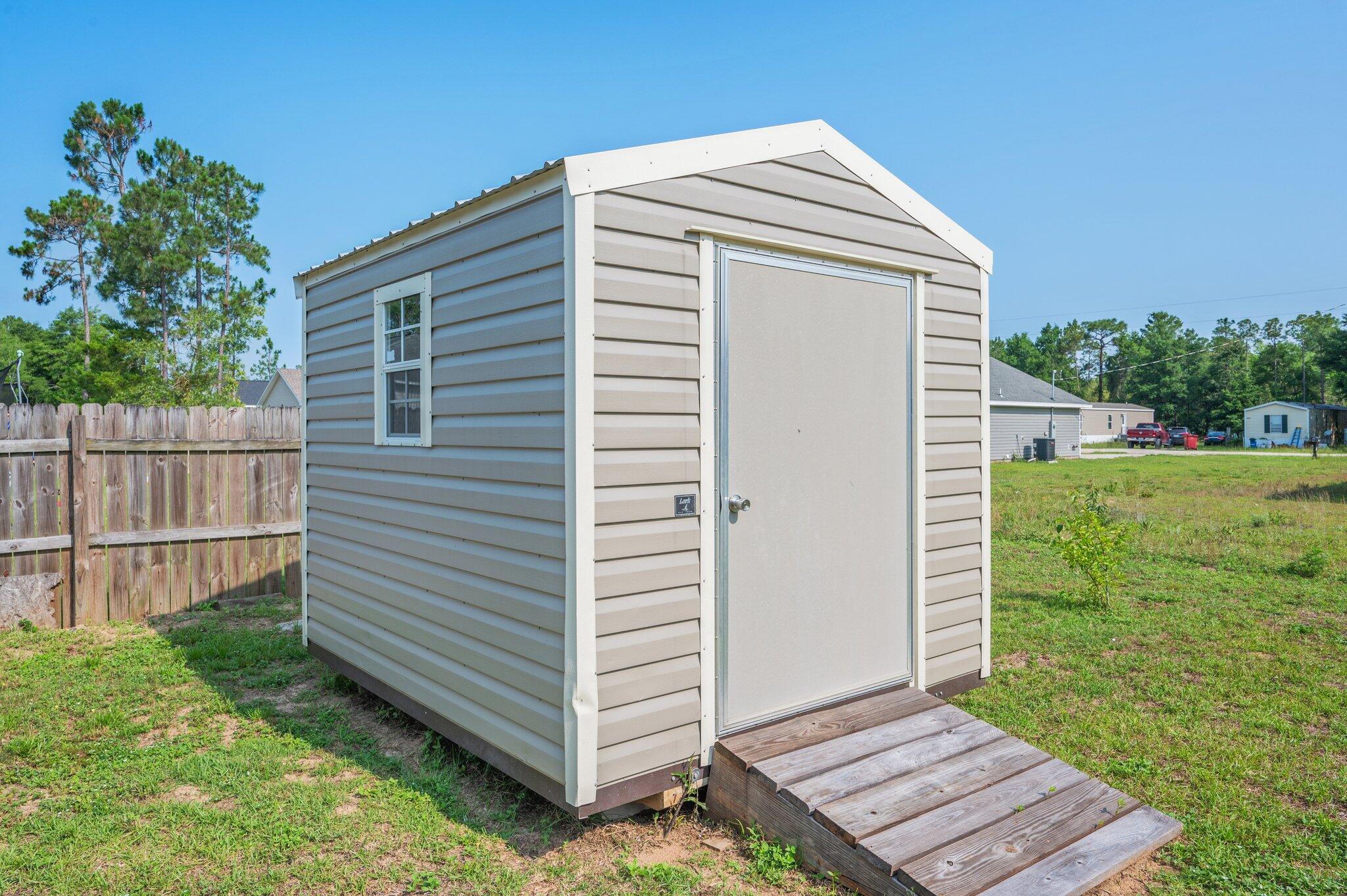 THE PINES - Residential