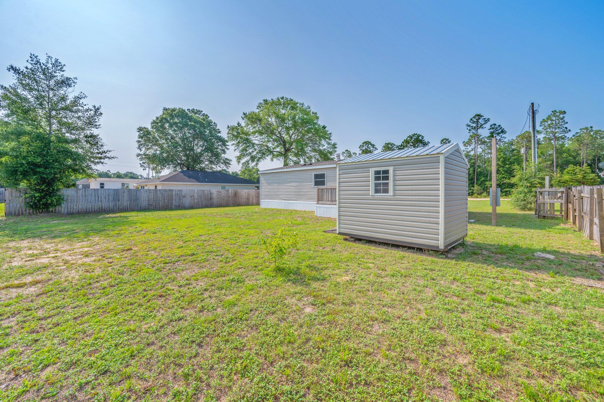 THE PINES - Residential