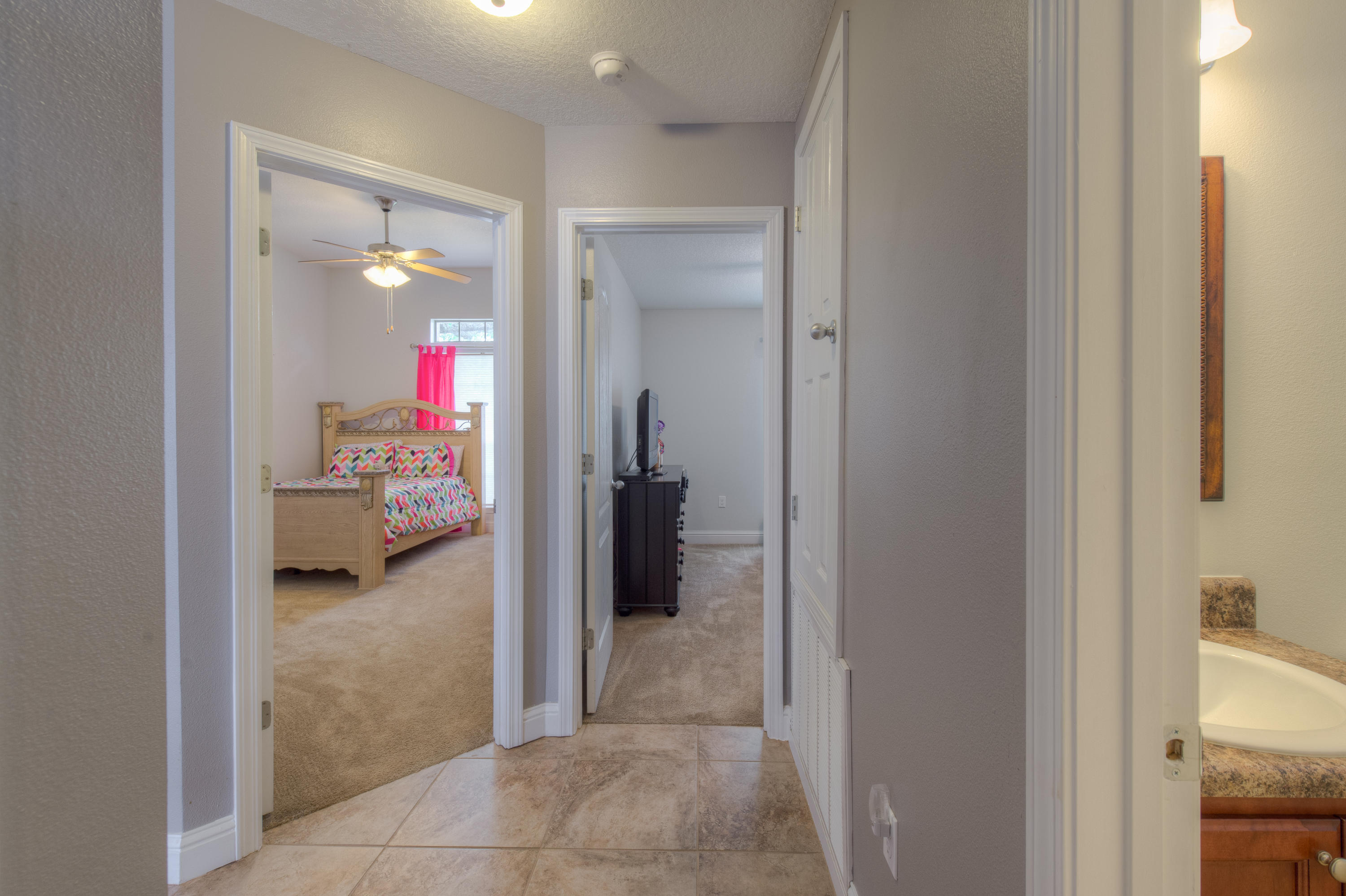 SILVER SPRINGS EST - Residential