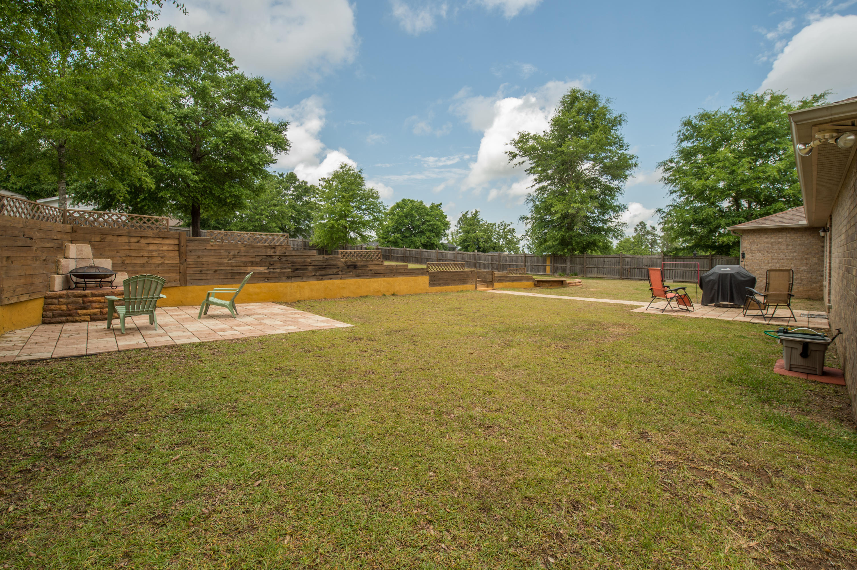 SILVER SPRINGS EST - Residential