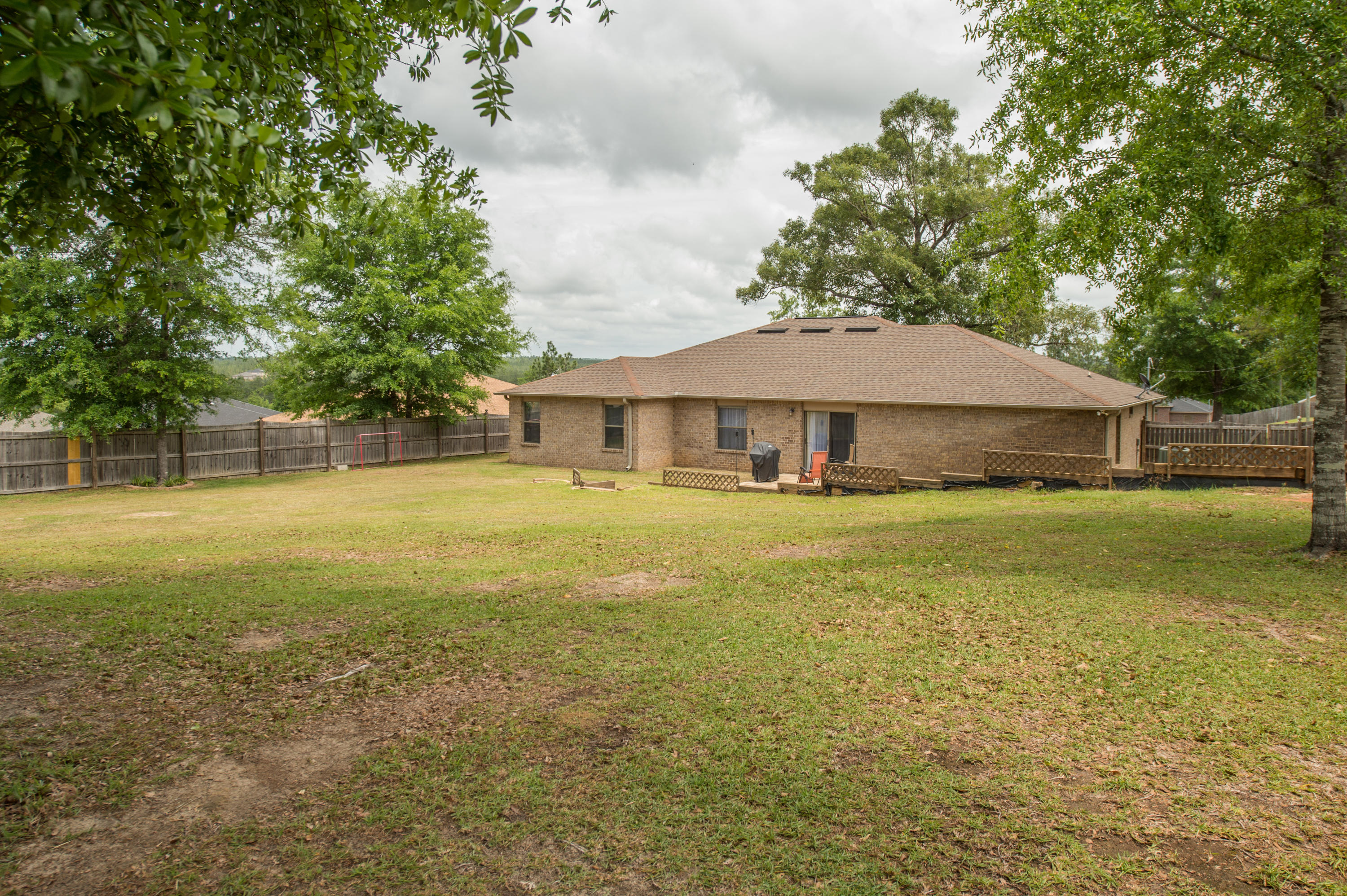 SILVER SPRINGS EST - Residential