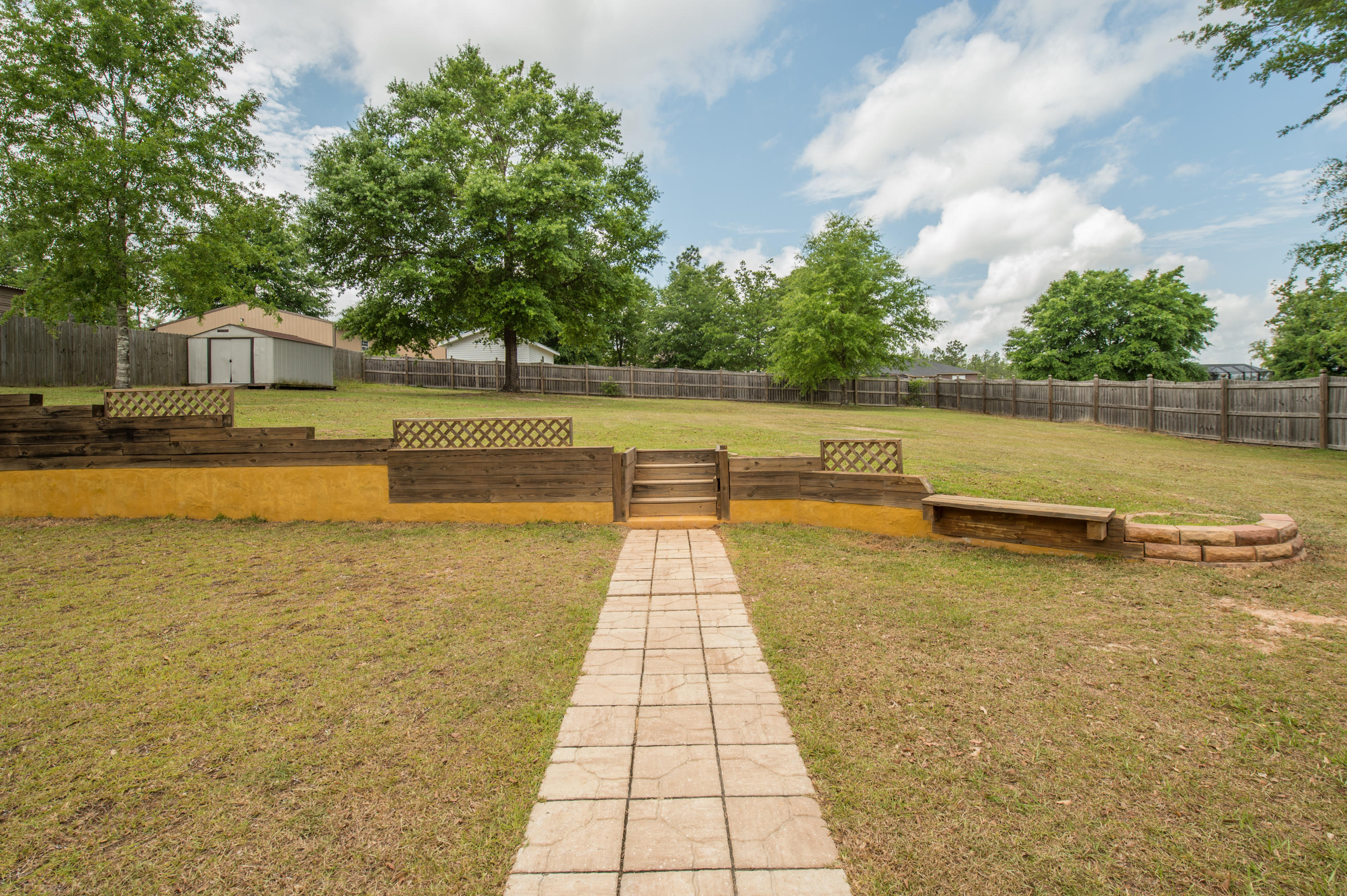 SILVER SPRINGS EST - Residential