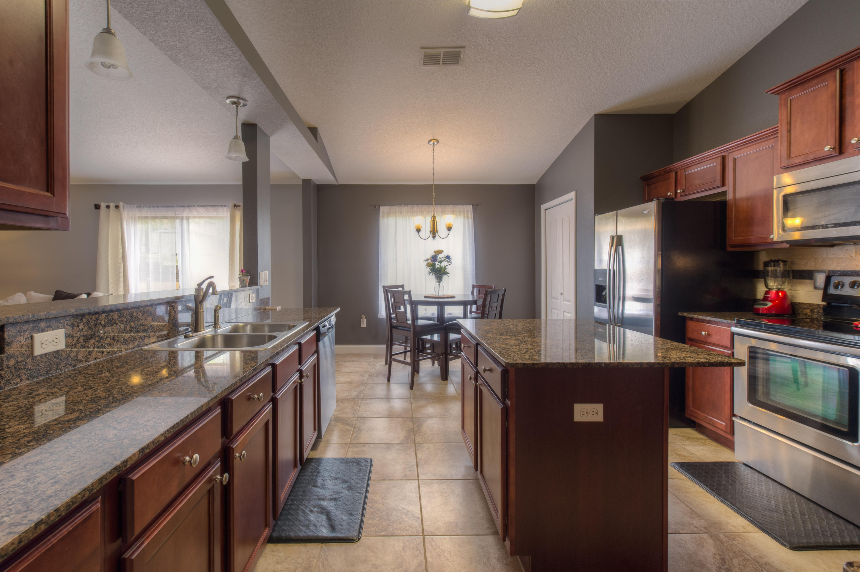 SILVER SPRINGS EST - Residential