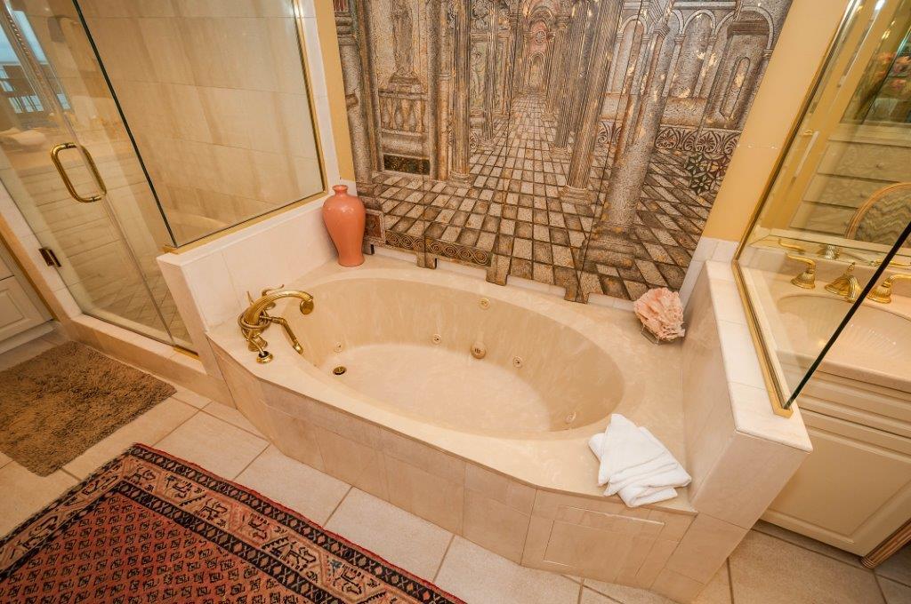 DESTIN TOWERS CONDO - Residential