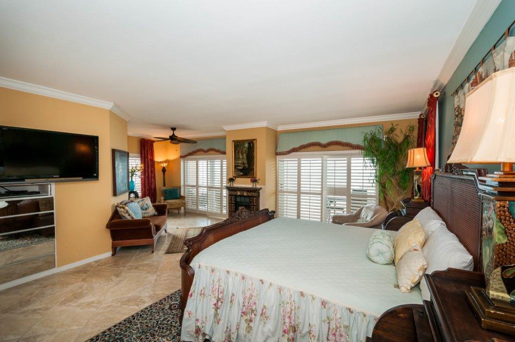 DESTIN TOWERS CONDO - Residential