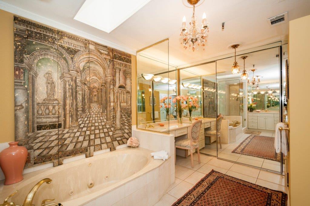 DESTIN TOWERS CONDO - Residential