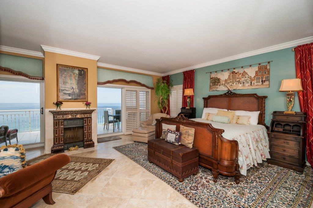 DESTIN TOWERS CONDO - Residential