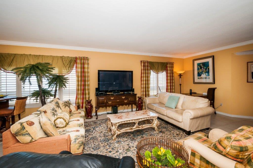 DESTIN TOWERS CONDO - Residential