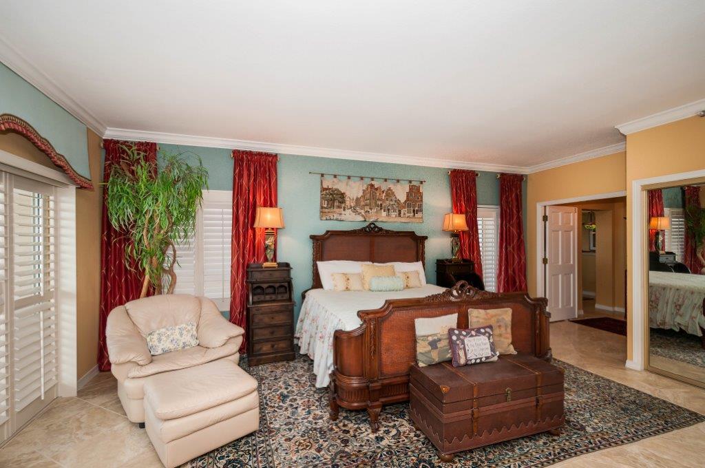 DESTIN TOWERS CONDO - Residential