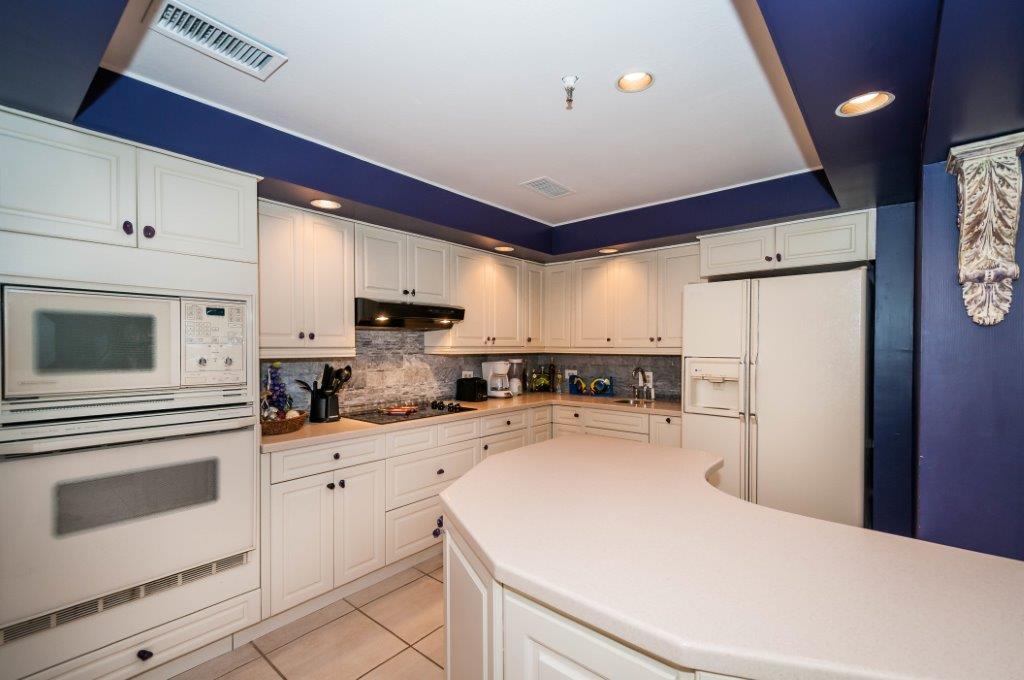 DESTIN TOWERS CONDO - Residential