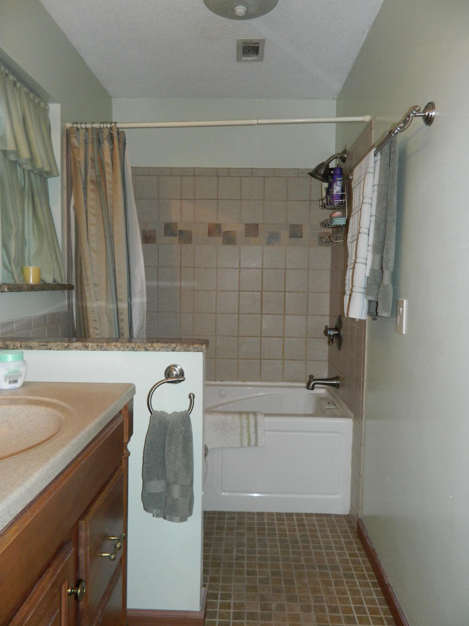 PINEWOOD ESTATES - Residential