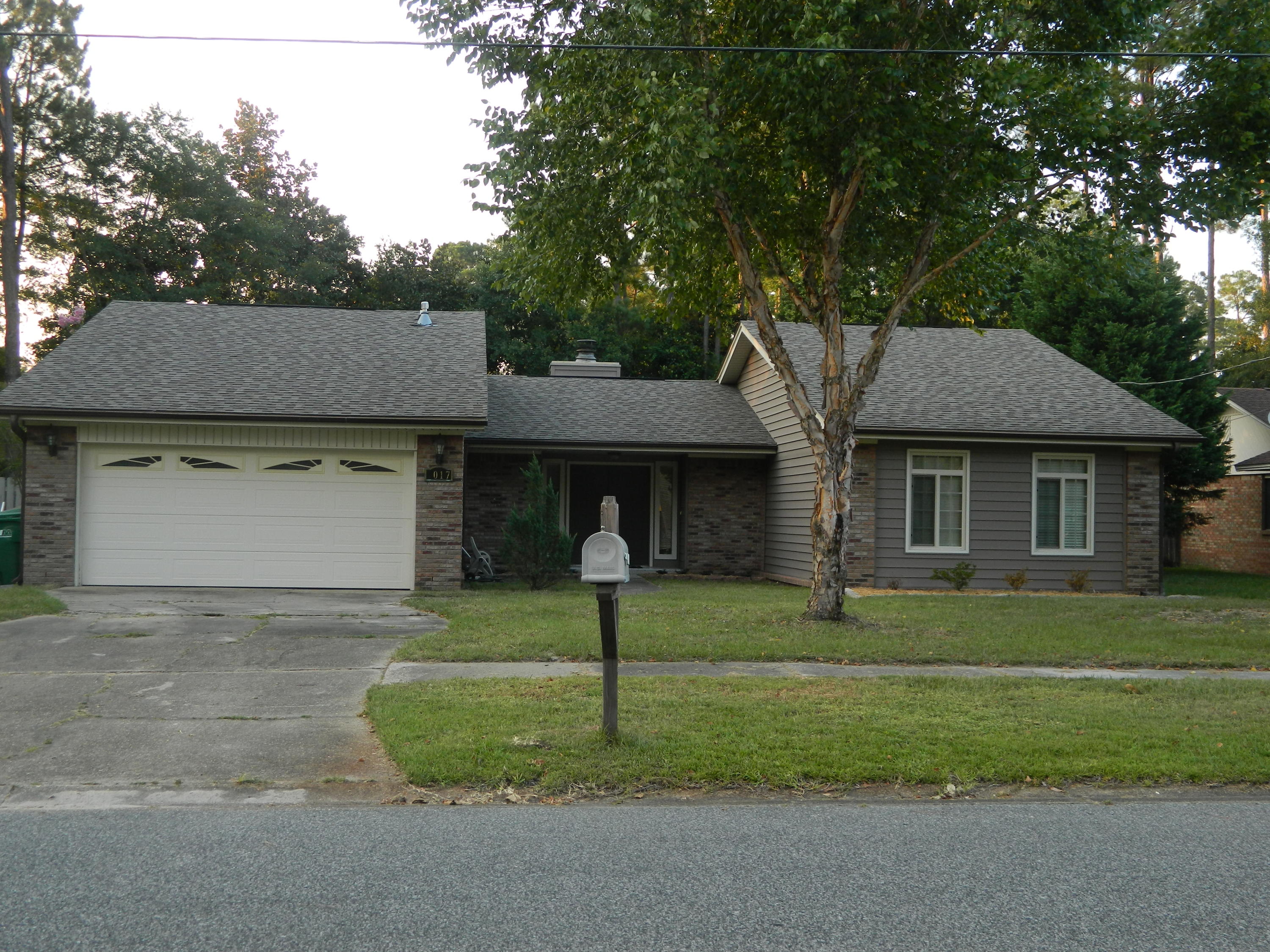 PINEWOOD ESTATES - Residential