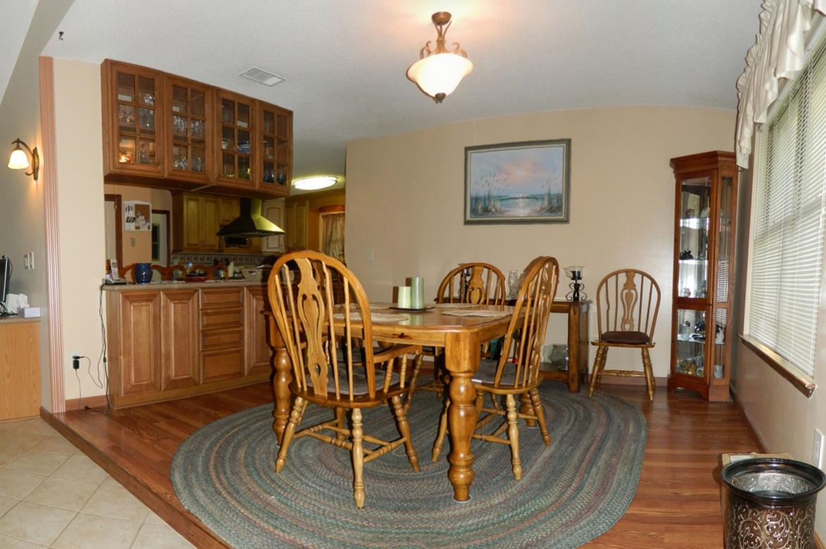 PINEWOOD ESTATES - Residential