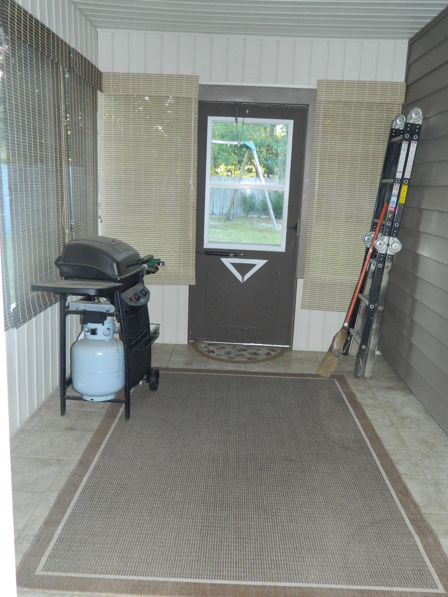 PINEWOOD ESTATES - Residential