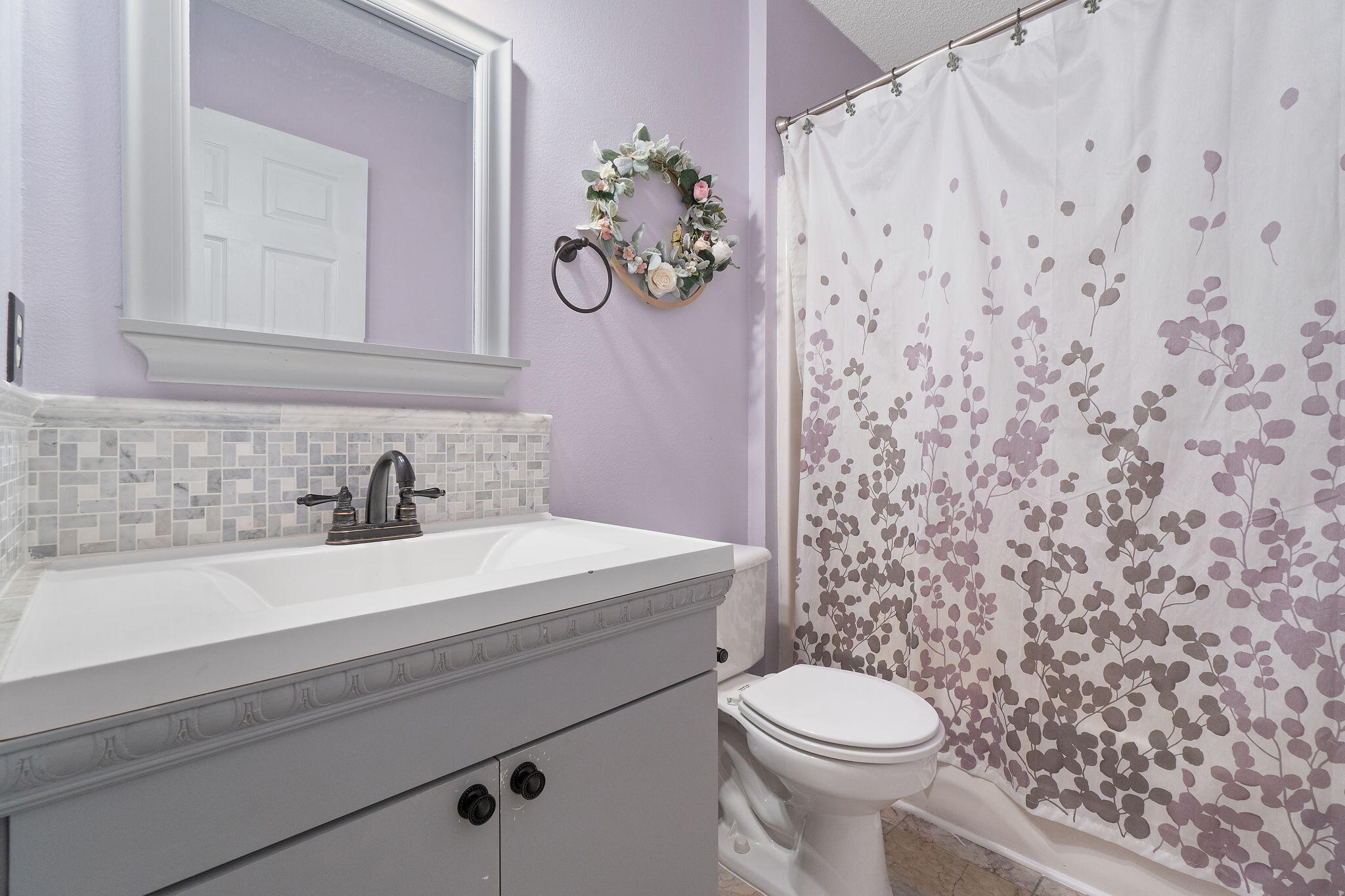 COUNTRY BREEZE EAST - Residential