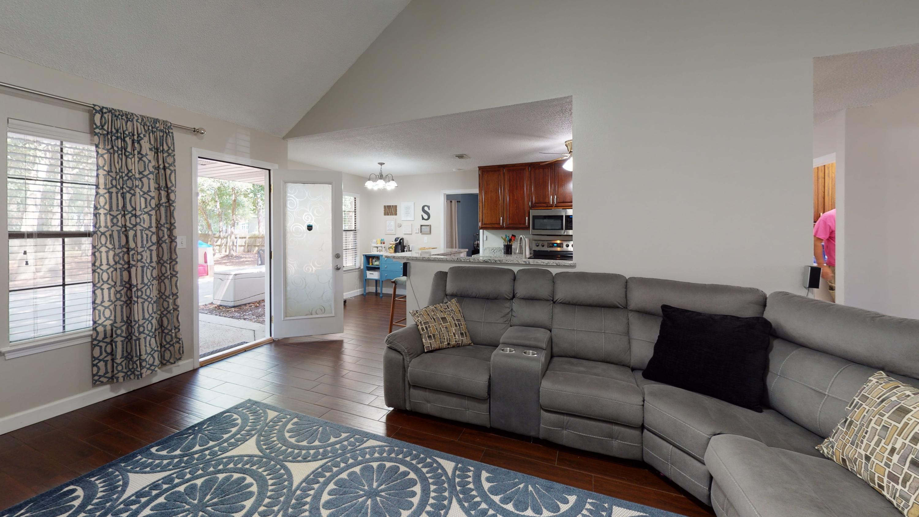 HOLLEY BY THE SEA - Residential