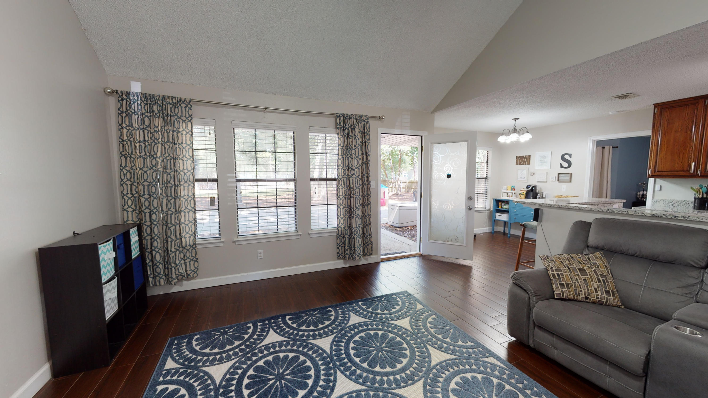 HOLLEY BY THE SEA - Residential