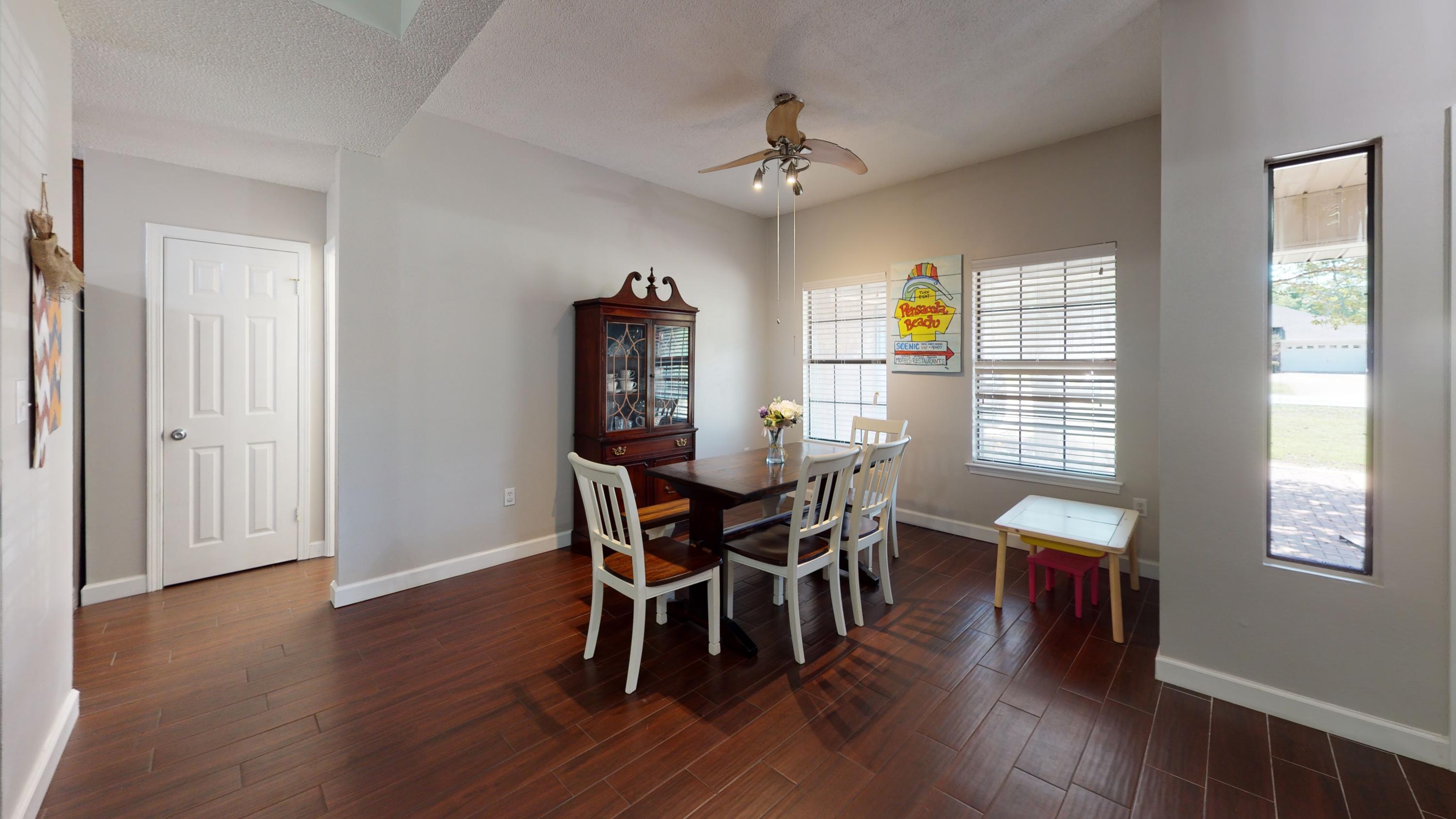 HOLLEY BY THE SEA - Residential