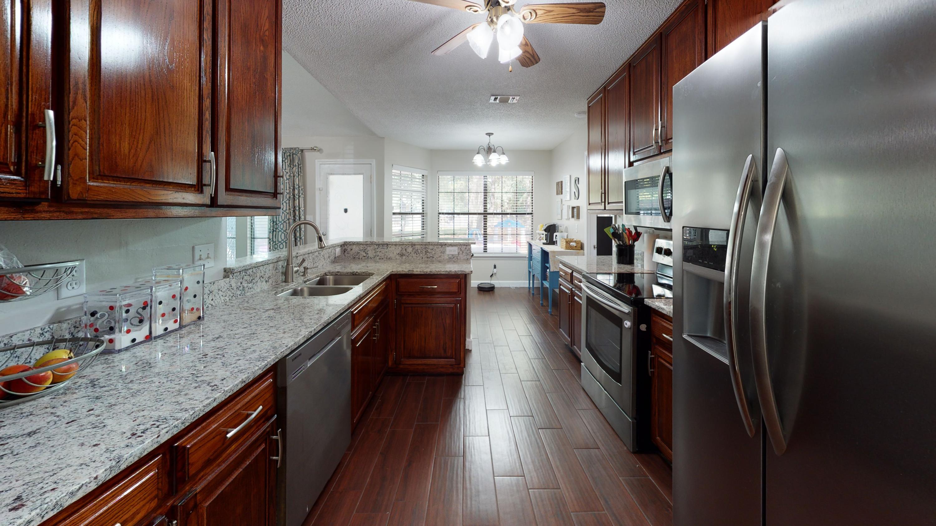 HOLLEY BY THE SEA - Residential