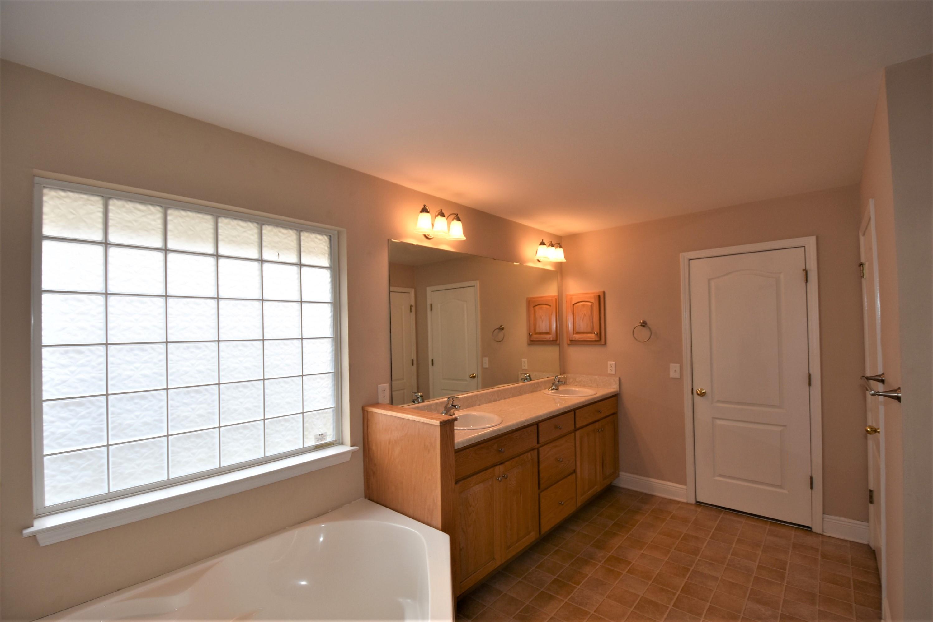 LEE FARMS PH I - Residential