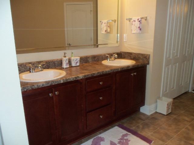 SILVER SPRINGS EST - Residential