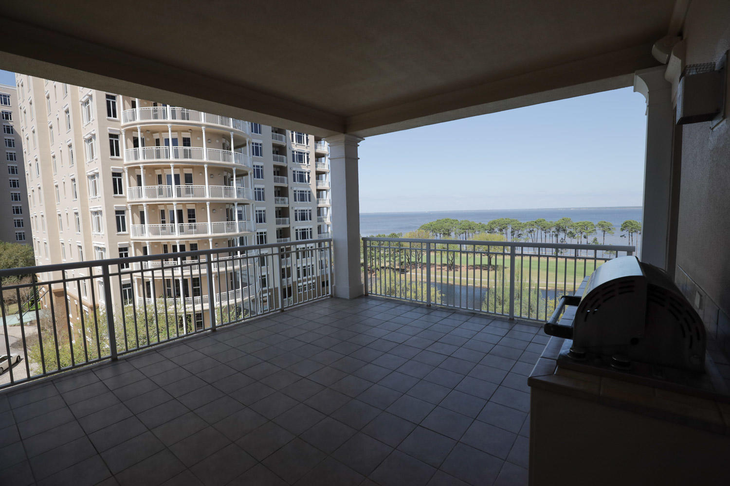 ONE WATER PLACE AT KELLY PLANTATION - Residential